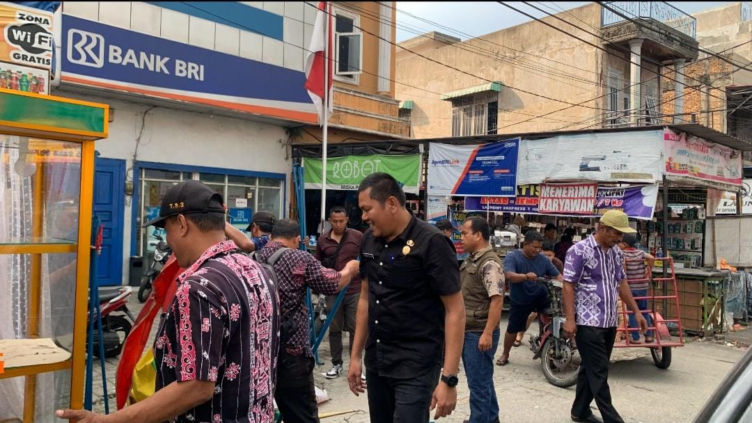 Penertiban Pedagang Kaki Lima Di Kelurahan Mangga